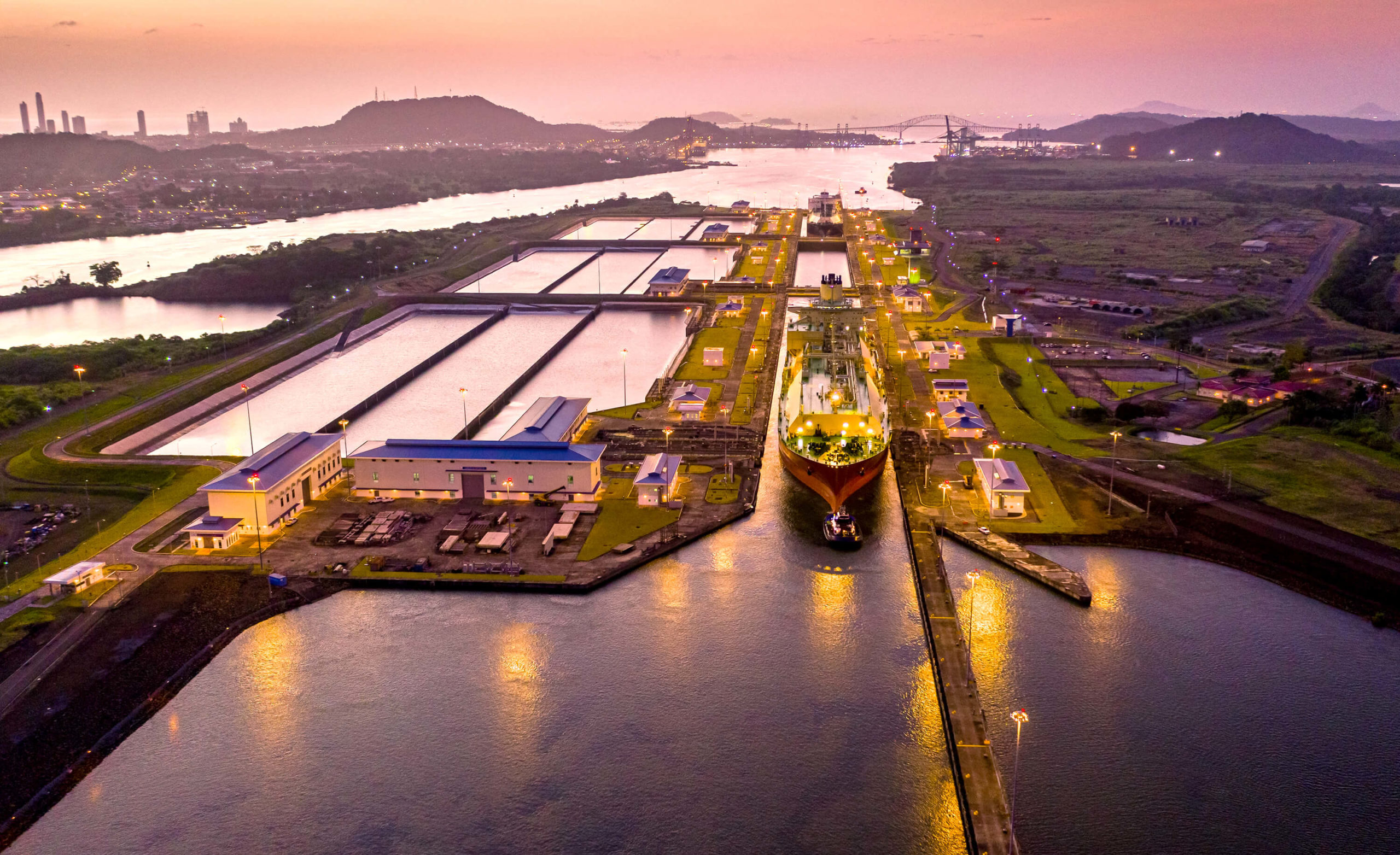 Canal de Panama. Foto sobre el puente de las americas.
